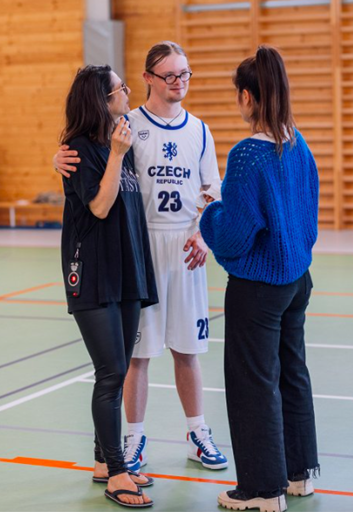 Martin během natáčení filmu Dream Team
