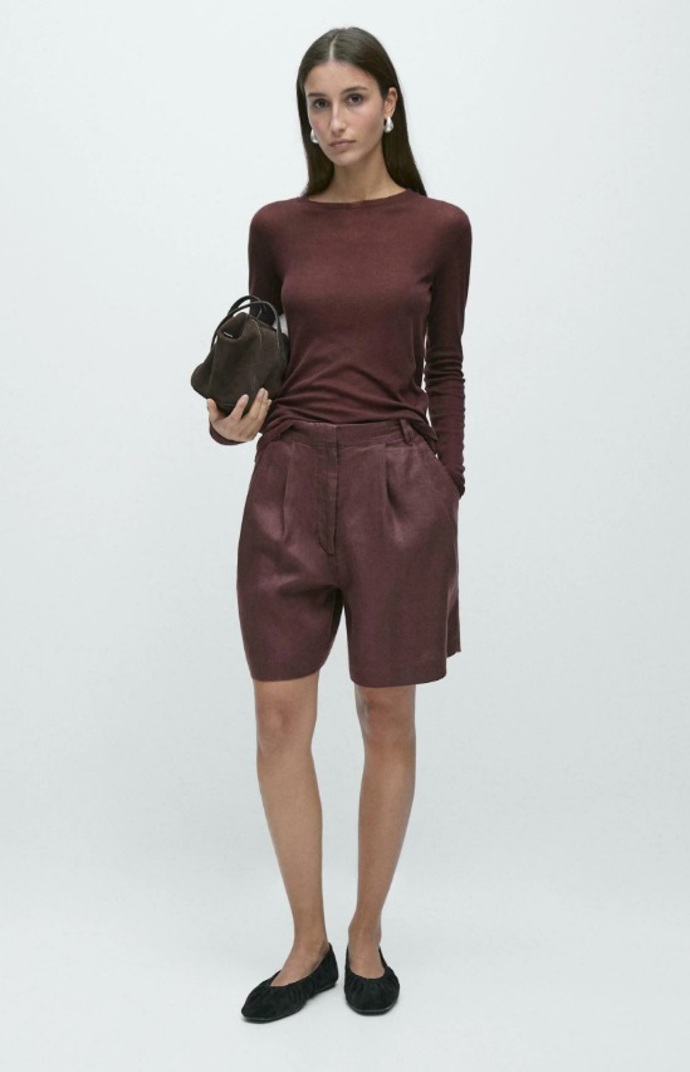 Hnědé bermudy, Massimo Dutti, 1 599 Kč
Hnědé bermudy, Massimo Dutti, 1 599 Kč