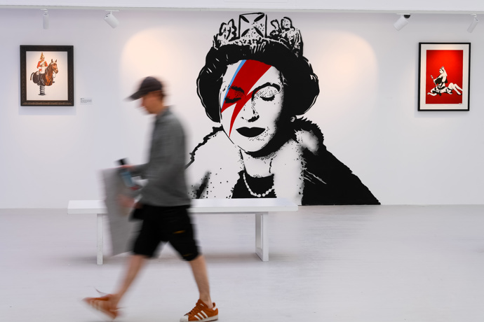 Královna Alžběta II. jako David Bowie
Královna Alžběta II. jako David Bowie
