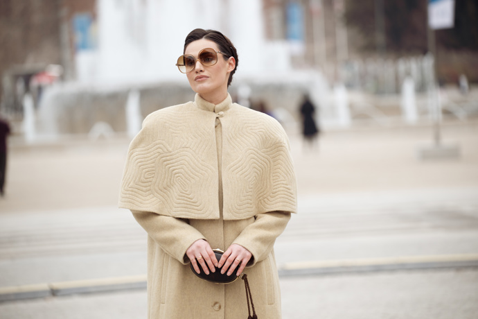 Minimalistické outfity se nesou v duchu neutrálních tónů barev.
Minimalistické outfity se nesou v duchu neutrálních tónů barev.