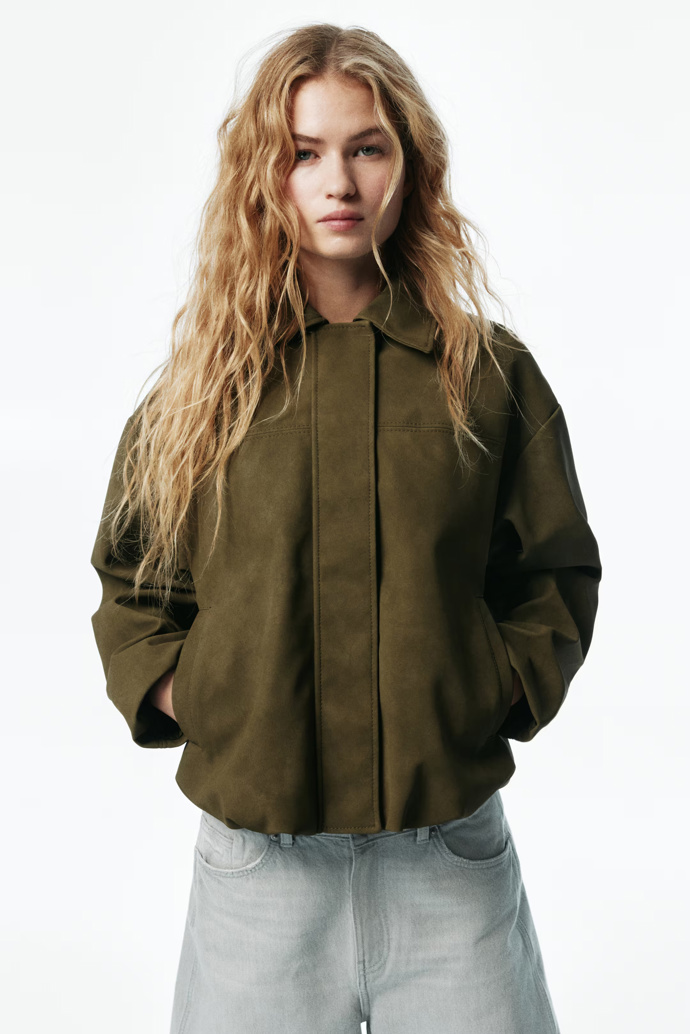 Khaki bunda, H&M, 1239 Kč
