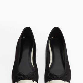 Černo-bílé baleríny, H&M, 479 Kč
Černo-bílé baleríny, H&M, 479 Kč