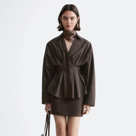 Košile s projmutým pasem, H&M, 2290 Kč
