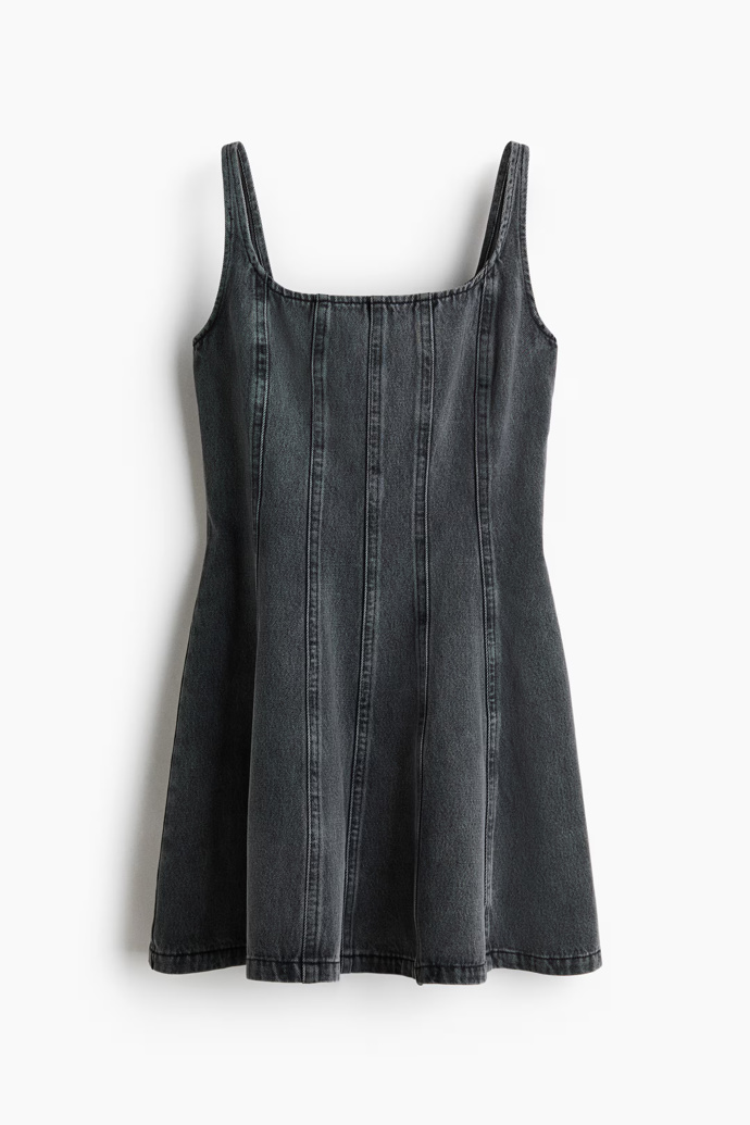 H&M, 739 Kč
H&M, 739 Kč