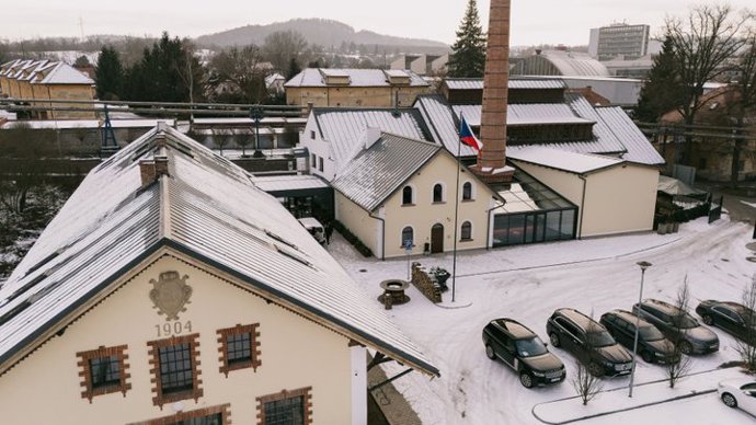 Historie sázavského sklářství se začala psát už v první polovině 19. století a rychle přesáhla hranice regionu. 
