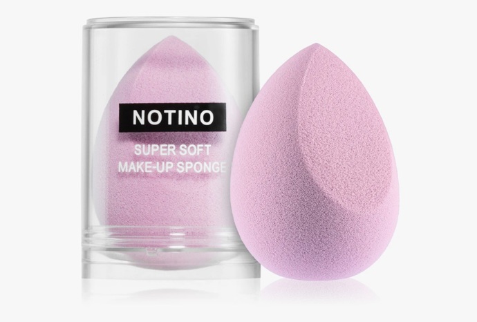 Houbička na make-up, Notino, 81 Kč
