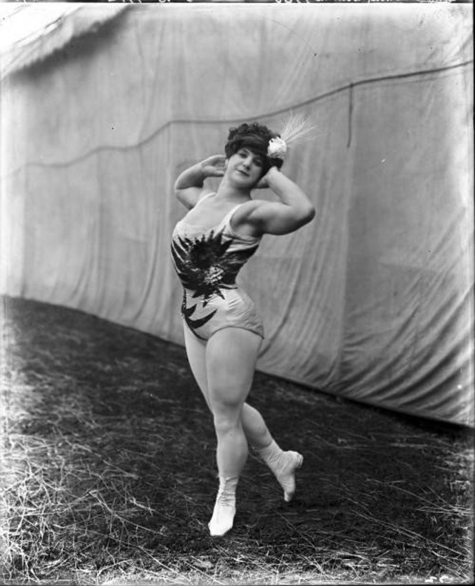 Katie Sandwina v roce 1912
