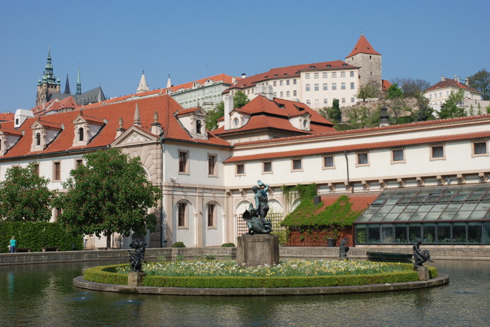 V Praze si Valdštejn nechal vybudovat rodinné sídlo, dnes známé jako Valdštejnský palác. V majetku rodiny Valdštejnů byl palác do roku 1945. Dnes v něm sídlí Senát Parlamentu ČR. 
