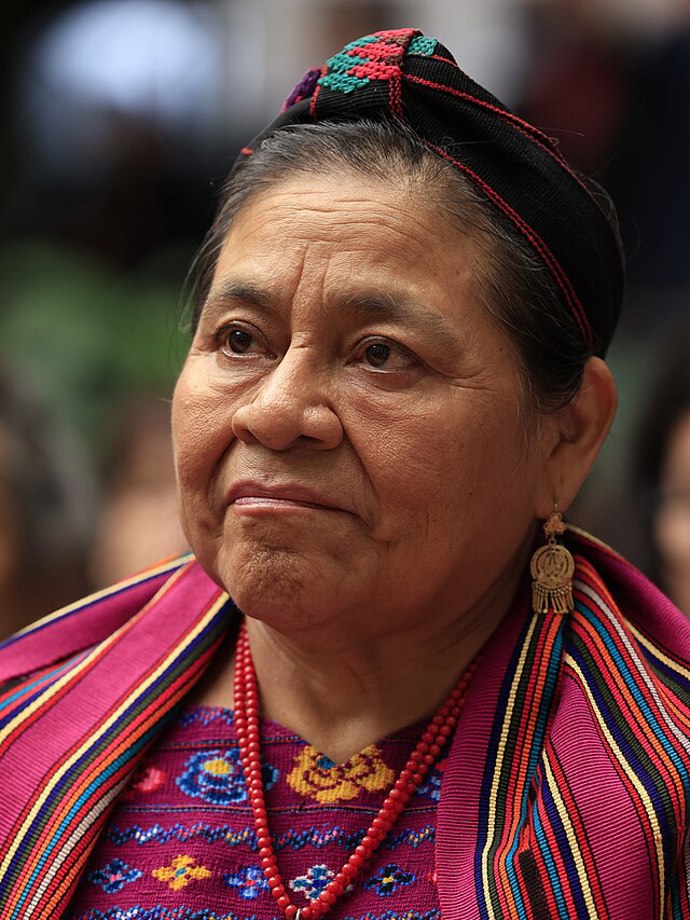 Rigoberta Menchú Tum investovala své úsilí i finance do podpory domorodých obyvatel a jejich práv. Její aktivismus pokračuje dodnes a inspiruje další generace.
