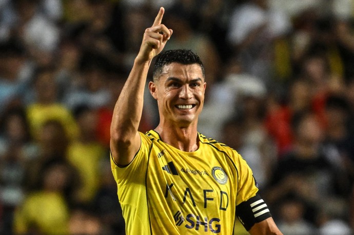 Cristianu Ronaldovi dvojčata odnosila náhradní matka
Cristianu Ronaldovi dvojčata odnosila náhradní matka