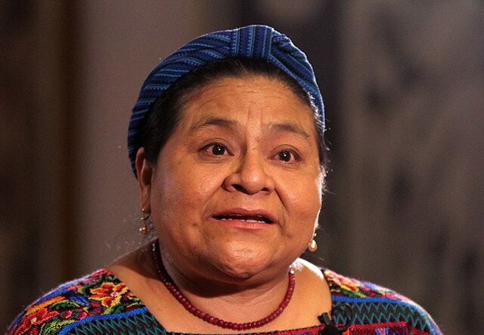 Rigoberta Menchú Tum dokázala upozornit svět na genocidu domorodého obyvatelstva prostřednictvím své výpovědi. Její slova měla obrovský dopad na mezinárodní veřejnost.
