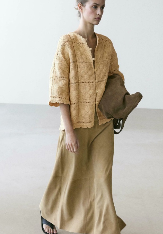 Háčkovaný kardigan, Massimo Dutti, 2 399 Kč

