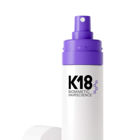 Suchý šampon K18 AirWash, 1 250 Kč (118 ml), prodává Salon Online

