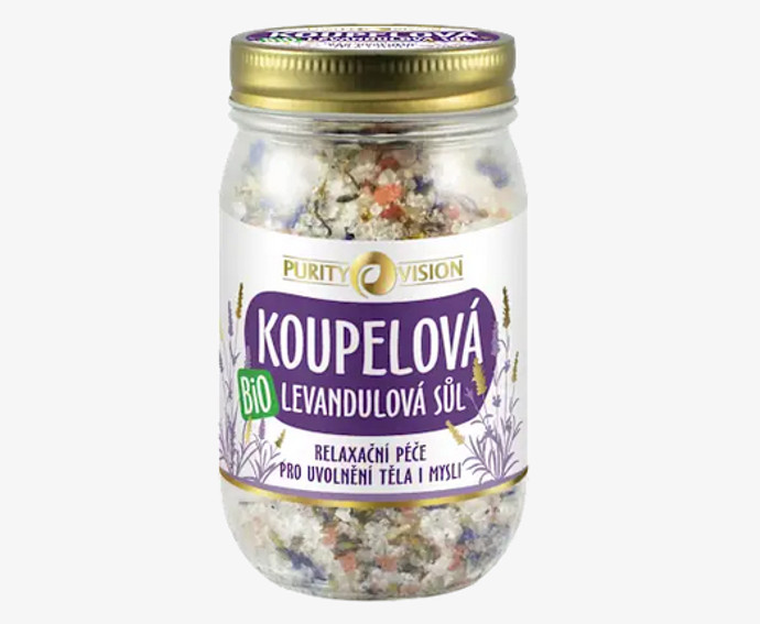 Purity Vision BIO levandulová koupelová sůl je unikátní kombinace čtyř 100% přírodních solí s pečujícím macerátem bio levandule lékařské, který navodí atmosféru luxusních lázní i u vás doma. Lázeň s touto koupelovou solí oceníte také při kožních problémech jako je lupénka, alergie či ekzémy. Zklidňující výtažky z již zmíněné bio levandule vyextrahované do pečujících bio olejů zmírňují podráždění i začervenání a uleví vám od svědění či otoků. Síra a hořčík z obsažené Epsomské soli uvolňují napětí, Himalájská růžová sůl regeneruje ztuhlé svaly i klouby a Sůl z mrtvého moře podporuje prokrvení pokožky. 219 Kč
