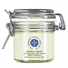 Ultravýživný krém proti stárnutí se včelím voskem, bambuckým máslem, kokosovým olejem a esenciálními oleji The Edinburgh Skincare, 790 Kč (100 ml), prodává Whiteorchid.cz

 
