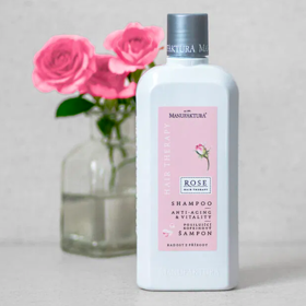 Anti-aging & Vitality posilující kofeinový šampon pro zralé vlasy Růže, Manufaktura, 295 Kč (300 ml)


 

