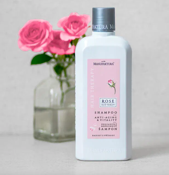 Anti-aging & Vitality posilující kofeinový šampon pro zralé vlasy Růže, Manufaktura, 295 Kč (300 ml)
Anti-aging & Vitality posilující kofeinový šampon pro zralé vlasy Růže, Manufaktura, 295 Kč (300 ml)