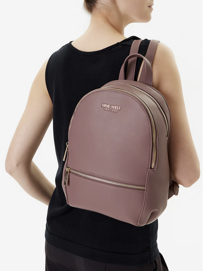 Batoh Nine West, 1590 Kč
Batoh Nine West, 1590 Kč