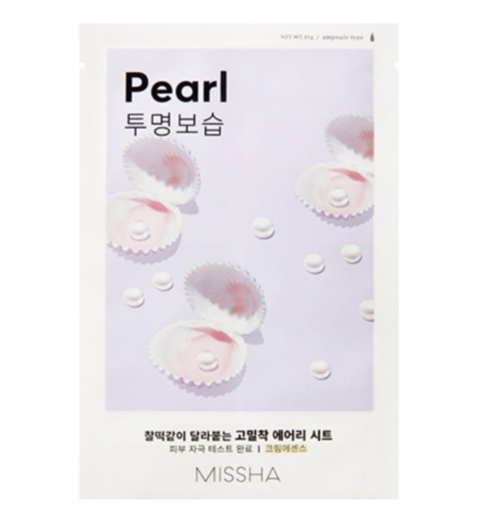 Plátýnková maska s rozjasňujícím a hydratačním účinkem Missha Airy Fit Sheet Mask Pearl obsahuje extrakt z perel pro rozjasnění pleti. Díky lehké celulózové textilii dokonale přilne k pleti a zajišťuje efektivní vstřebání účinných látek. 44 Kč
