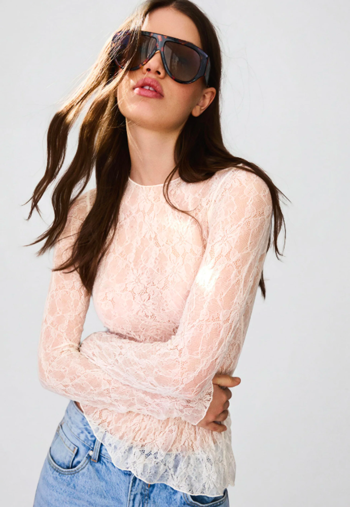 Krajková halenka, Bershka, 499 Kč
