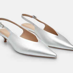 Dámské slingback lodičky s nastavitelným páskem, 999 Kč
Dámské slingback lodičky s nastavitelným páskem, 999 Kč