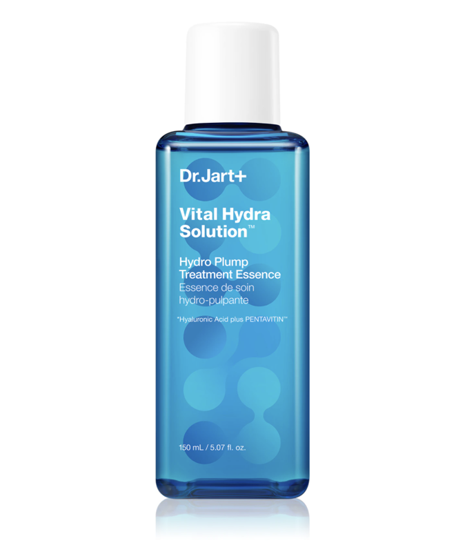 Hydratační esence s kyselinou Dr. Jart+, 735 Kč (150 ml), prodává Notino
Hydratační esence s kyselinou Dr. Jart+, 735 Kč (150 ml), prodává Notino