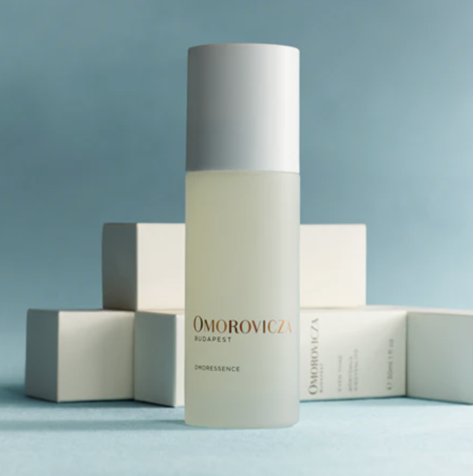 Hydratační esence Omoressence, Omorovicza, 2 530 Kč (100 ml), prodává Made for skin
Hydratační esence Omoressence, Omorovicza, 2 530 Kč (100 ml), prodává Made for skin