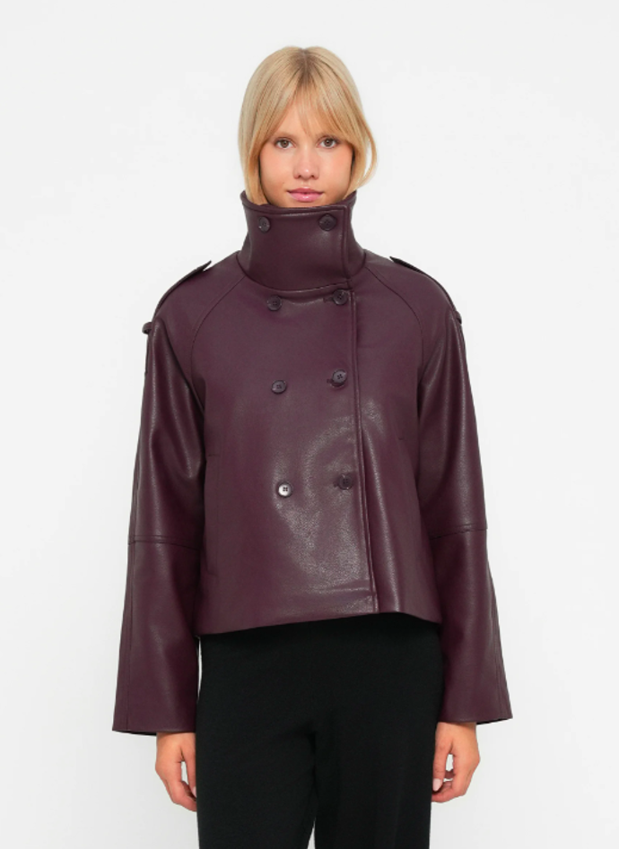 Bunda, Vero Moda, 1700 Kč
Bunda, Vero Moda, 1700 Kč