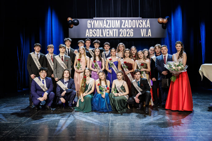 Nekonečný seriál Ulice sleduje dramatické osudy několika rodin žijících v sousedství
