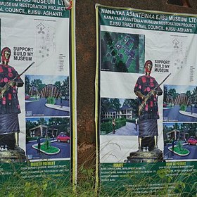 Jako královna matka měla Yaa Asantewaa skutečný vliv na politiku Ašantů. Nebyla jen figurkou, ale strategickou hráčkou, která rozuměla moci i odpovědnosti.
