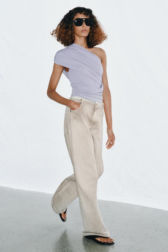 Lila body, Zara, 649 Kč 
