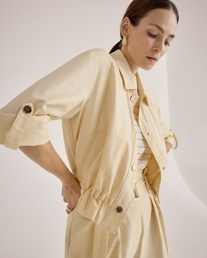 V jarní kolekci s.Oliver najdete i komplet v trendy butter yellow odstínu.
