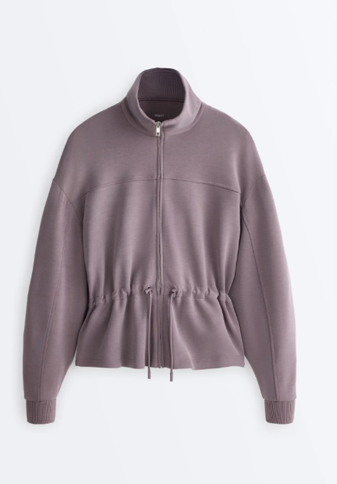 Sportovně elegantní mikina, OYSHO, 1 299 Kč
