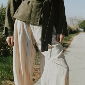 Elegantní balonové kalhoty, Mango, 1 299 Kč
