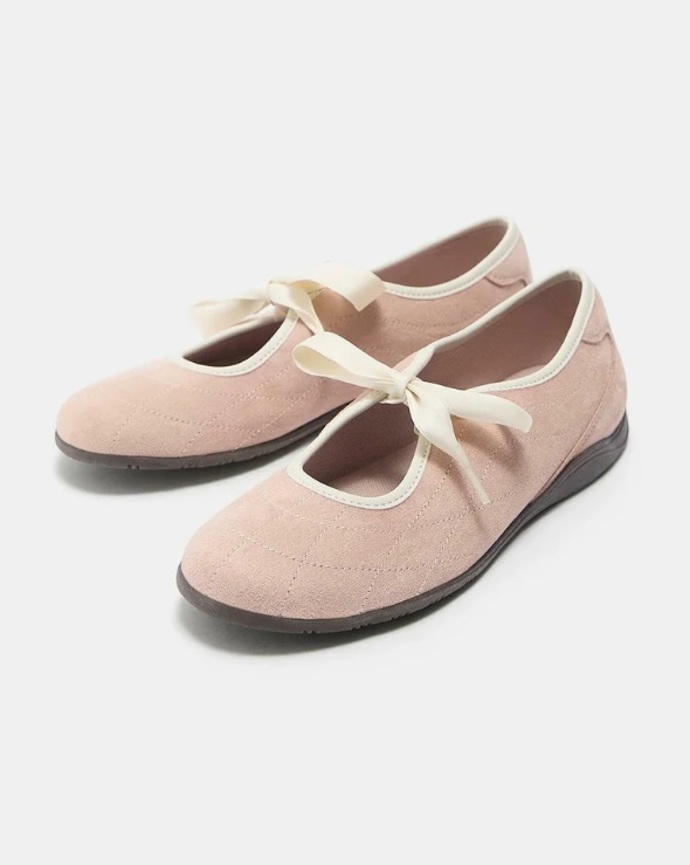 Baleríny, PULL&BEAR, 699 Kč

