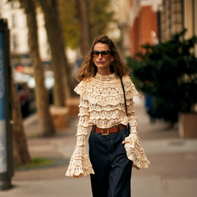 Boho outfit s barelovými džíny
