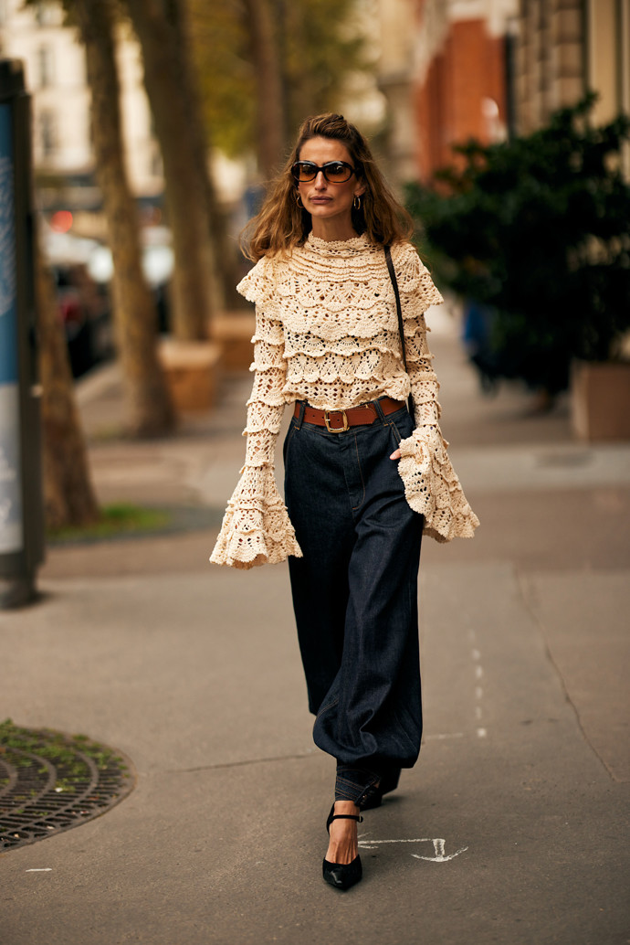 Boho outfit s barelovými džíny
