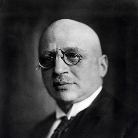 Za objev syntézy amoniaku získal v roce 1919 Nobelovy cenu za chemii, což vyvolalo ostré spory. Mnozí nedokázali oddělit jeho přínos pro zemědělství od role ve válečných zločinech.
