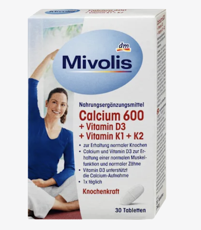 Tablety Mivolis Vápník 600 + Vitamín D3 + K1 + K2 je doplněk stravy s vápníkem a vitamíny. Vápník a vitamín D3 jsou potřebné pro udržení zdravých kostí a zubů a přispívají k normální funkci svalů. Suplementace výživy Mivolis Calcium 600 + Vitamin D3 + K1, K2 je vhodná pro ženy v období těhotenství a kojení, pro dospívající v období růstu a nevyvážené stravě. 47 Kč
