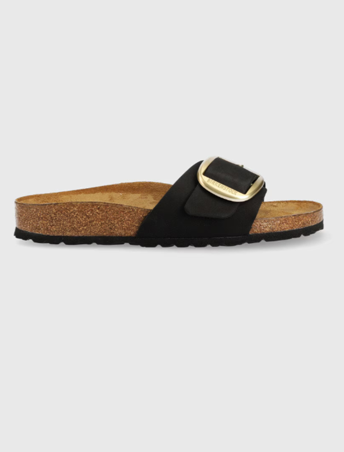 Černé pantofle Birkenstock Madrid se zlatou sponou, Answear, 3 029 Kč
