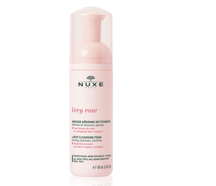 Very Rose Light Cleansing Foam jemná čisticí pěna pro všechny typy pleti, 391 Kč
