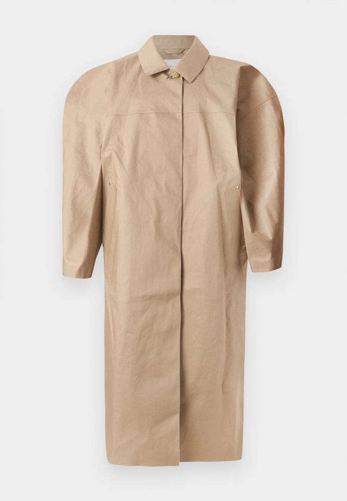 Viktor & Rolf, 46 800 Kč, zalando.cz
