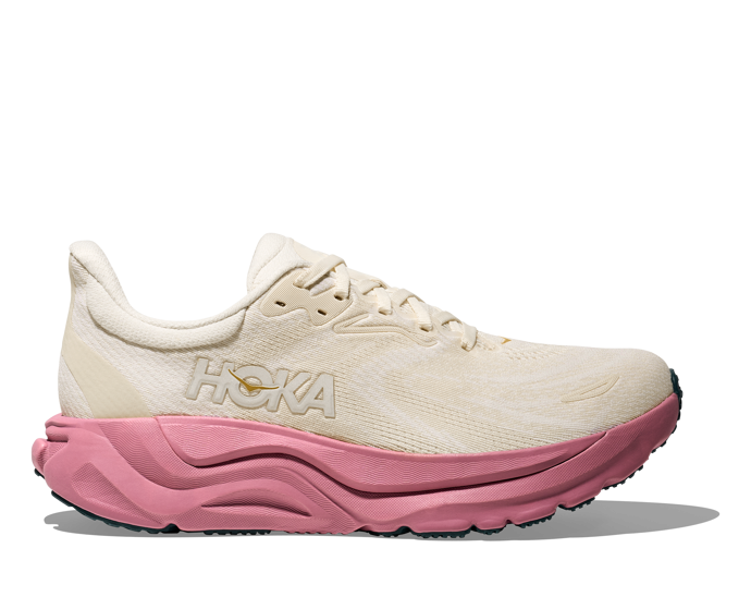 Hoka, 3999 Kč, urbanlux.cz
Hoka, 3999 Kč, urbanlux.cz