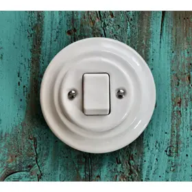 Keramický vypínač typu 6, široká klapka, 699 Kč, ceramichome.cz
Keramický vypínač typu 6, široká klapka, 699 Kč, ceramichome.cz