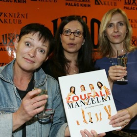 Martina s kolegyněmi, které dabovaly seriál Zoufalé manželky
