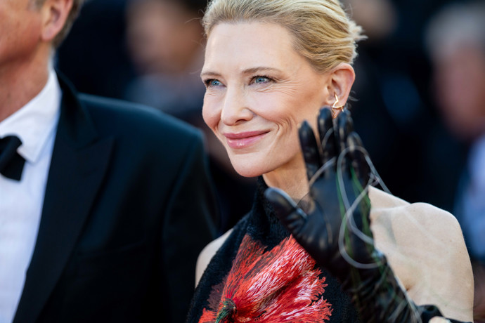 Stejně jako herečka Cate Blanchett. Růžový lesk na rty je vždycky dobrým nápadem!
