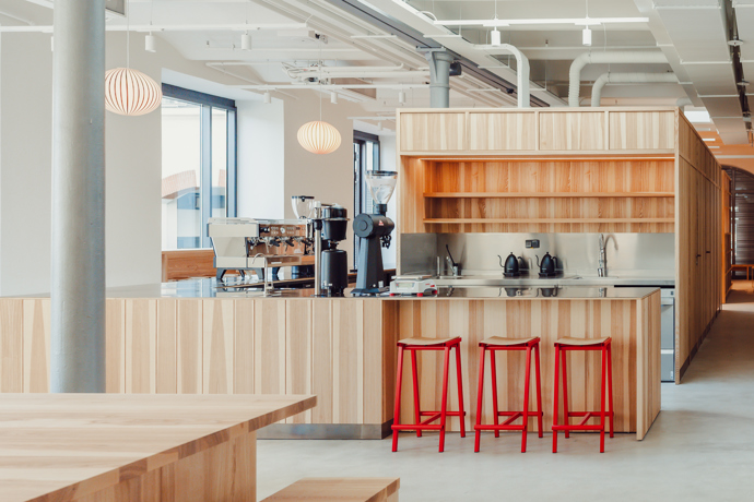 Ema Espresso bar aneb Ema nemele maso, ale kávu...
Ema Espresso bar aneb Ema nemele maso, ale kávu...