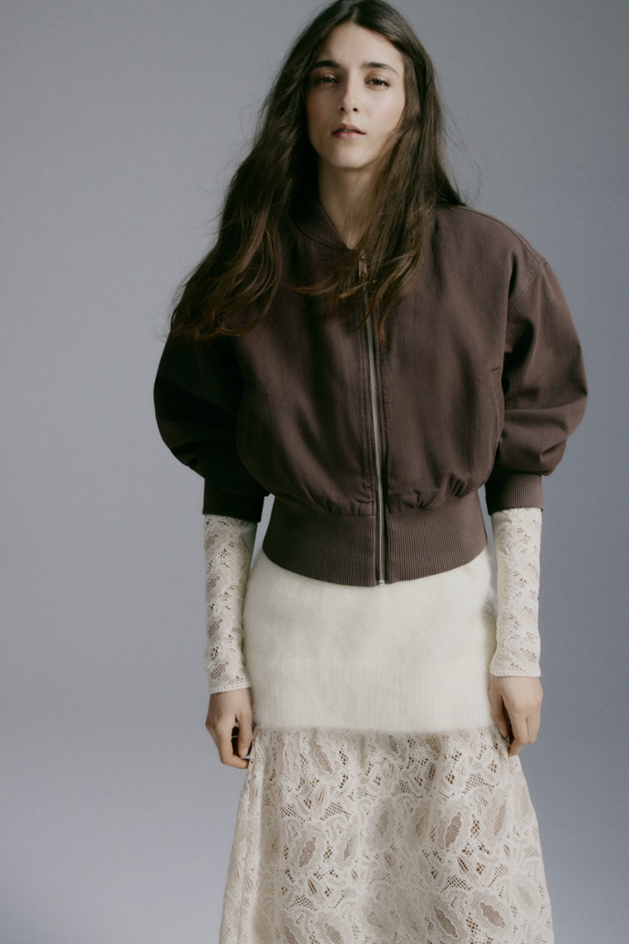 H&M, 979 Kč

