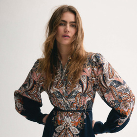 Boho šaty, H&M, 1239 Kč
