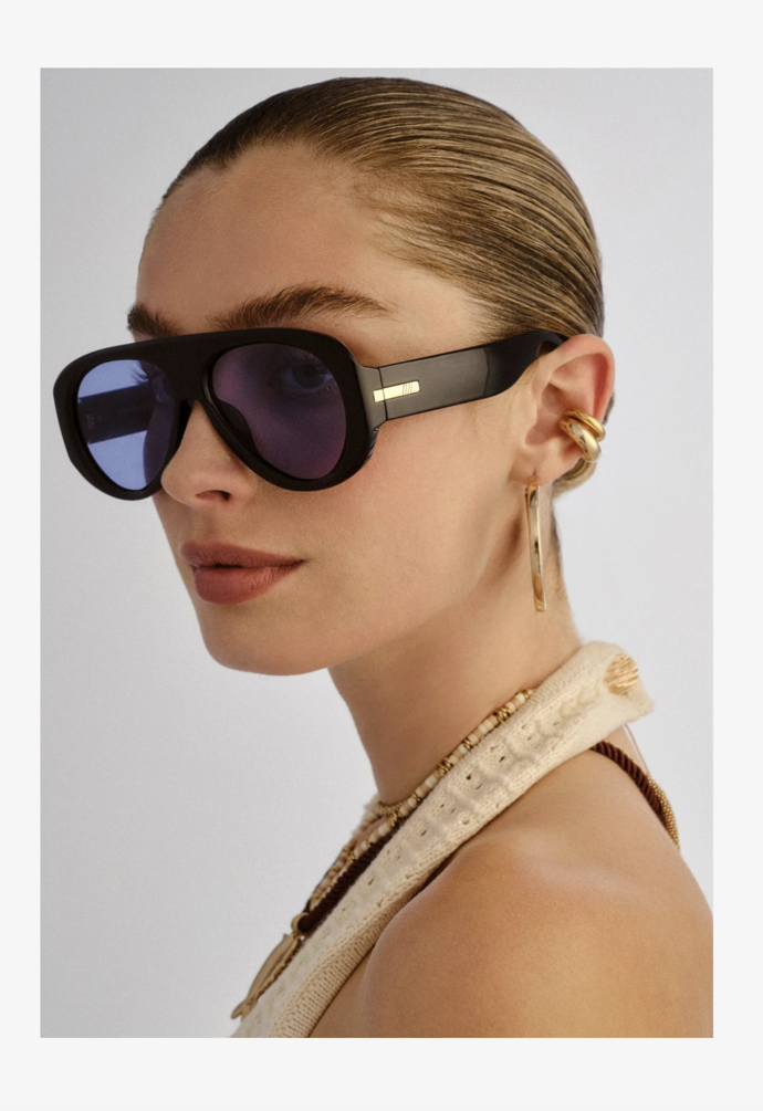 Le Specs, 1 809 Kč, prodává Zalando
Le Specs, 1 809 Kč, prodává Zalando